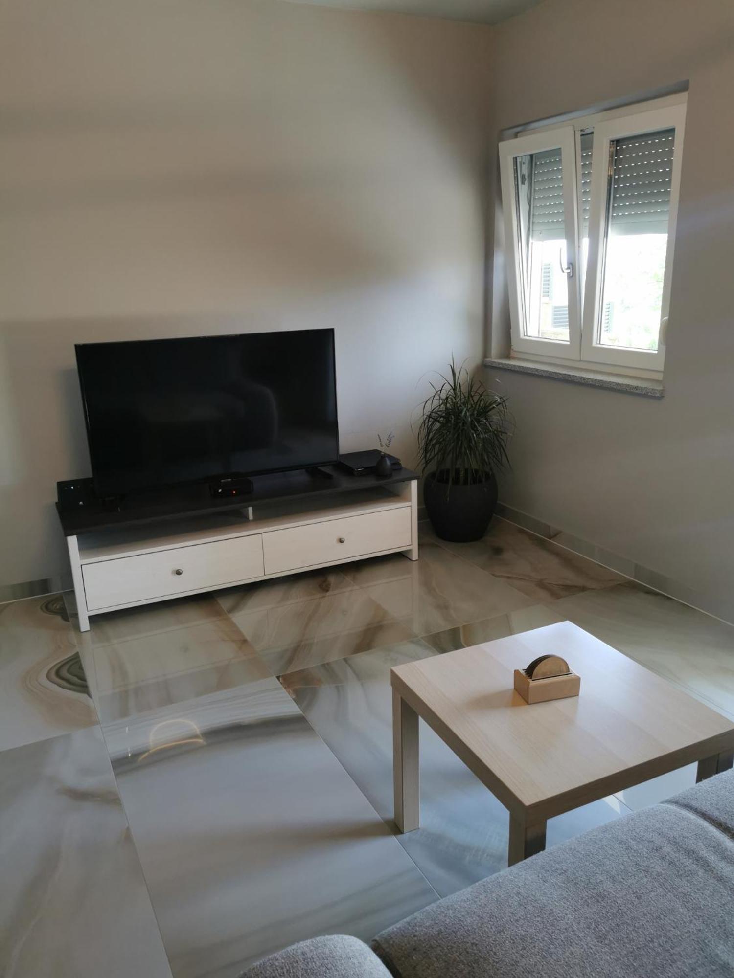 Apartment Luki Povile Zewnętrze zdjęcie